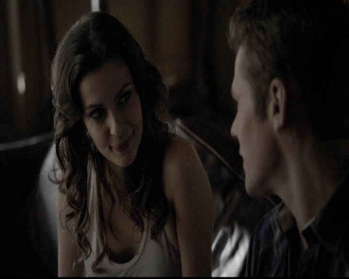 VampireDiariesWorld-dot-org_5x14NoExit0906.jpg