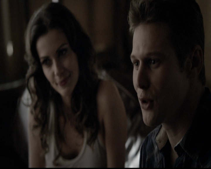 VampireDiariesWorld-dot-org_5x14NoExit0908.jpg