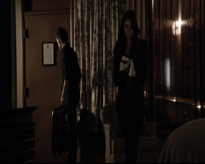 VampireDiariesWorld-dot-org_5x14NoExit0975.jpg