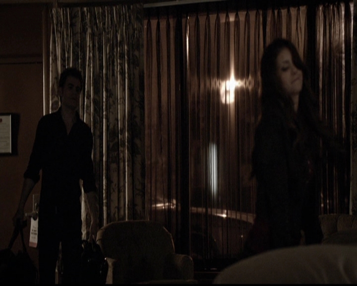 VampireDiariesWorld-dot-org_5x14NoExit0977.jpg