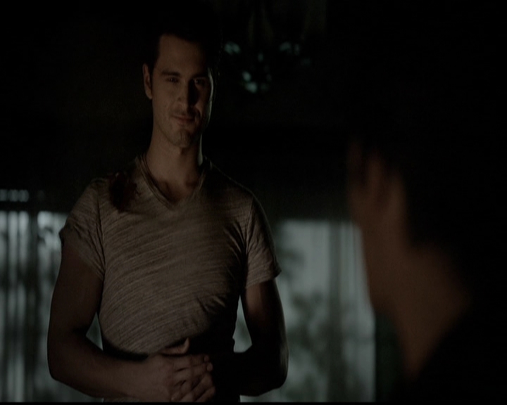 VampireDiariesWorld-dot-org_5x14NoExit1201.jpg