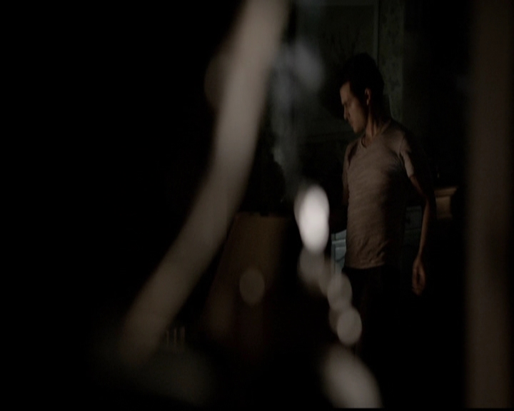 VampireDiariesWorld-dot-org_5x14NoExit1202.jpg