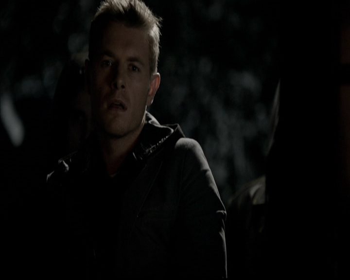 VampireDiariesWorld-dot-org_5x14NoExit1205.jpg