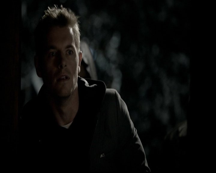 VampireDiariesWorld-dot-org_5x14NoExit1220.jpg