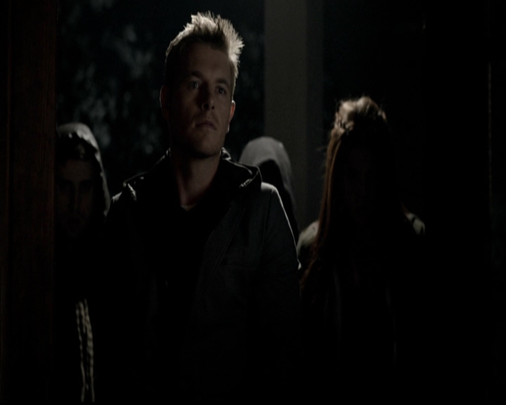 VampireDiariesWorld-dot-org_5x14NoExit1243.jpg