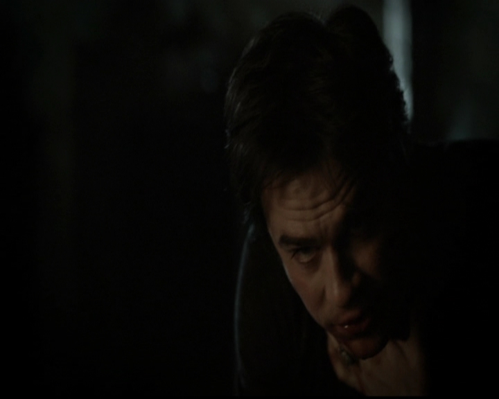 VampireDiariesWorld-dot-org_5x14NoExit1295.jpg