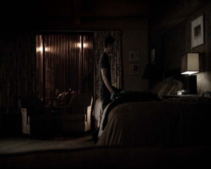 VampireDiariesWorld-dot-org_5x14NoExit1308.jpg