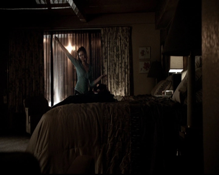 VampireDiariesWorld-dot-org_5x14NoExit1490.jpg