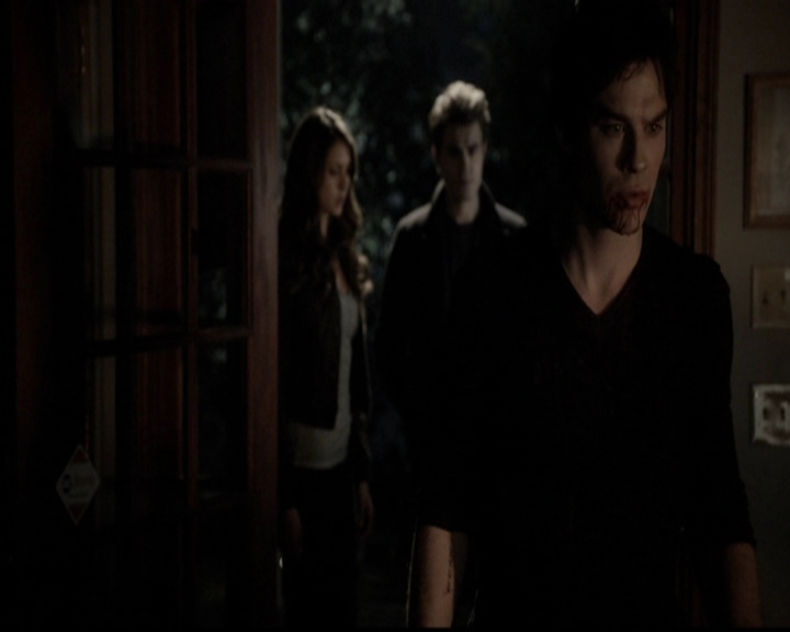 VampireDiariesWorld-dot-org_5x14NoExit1810.jpg