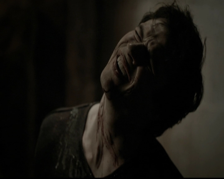 VampireDiariesWorld-dot-org_5x14NoExit2014.jpg