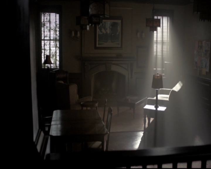 VampireDiariesWorld-dot-org_5x16WhileYouWereSleeping0143.jpg