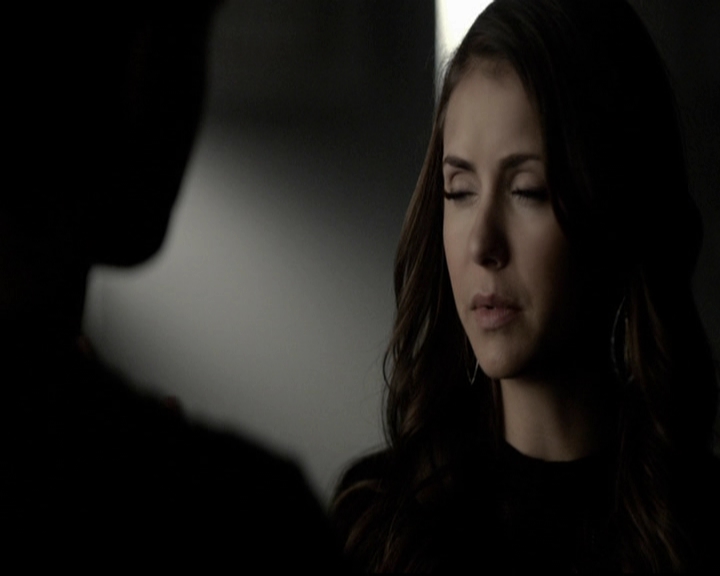 VampireDiariesWorld-dot-org_5x16WhileYouWereSleeping0191.jpg