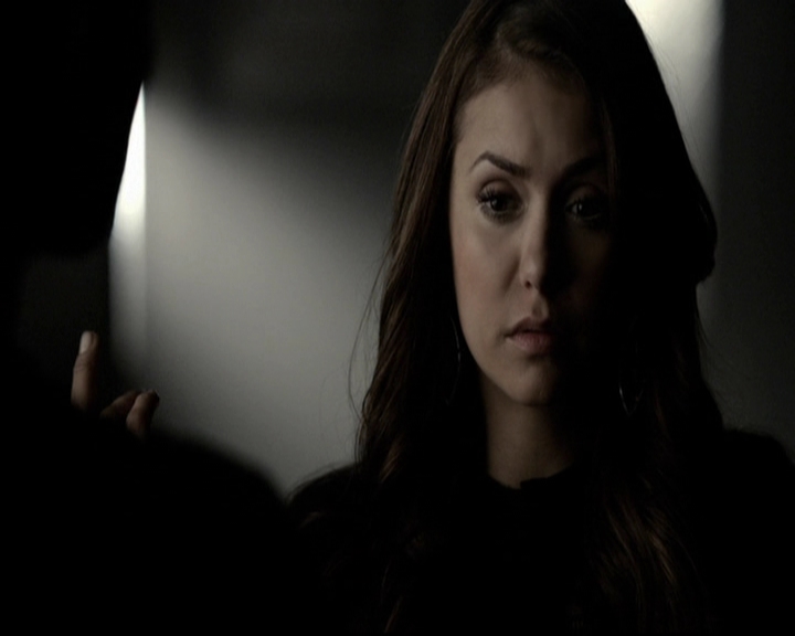 VampireDiariesWorld-dot-org_5x16WhileYouWereSleeping0194.jpg