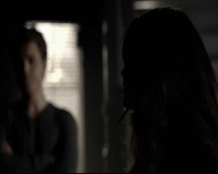 VampireDiariesWorld-dot-org_5x16WhileYouWereSleeping0207.jpg