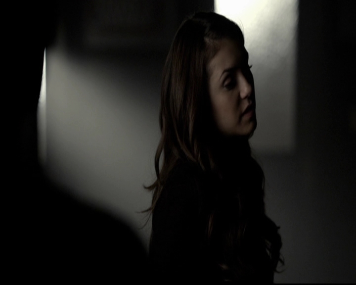 VampireDiariesWorld-dot-org_5x16WhileYouWereSleeping0208.jpg