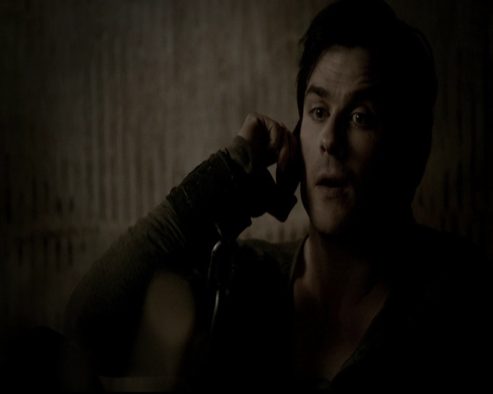 VampireDiariesWorld-dot-org_5x16WhileYouWereSleeping0390.jpg