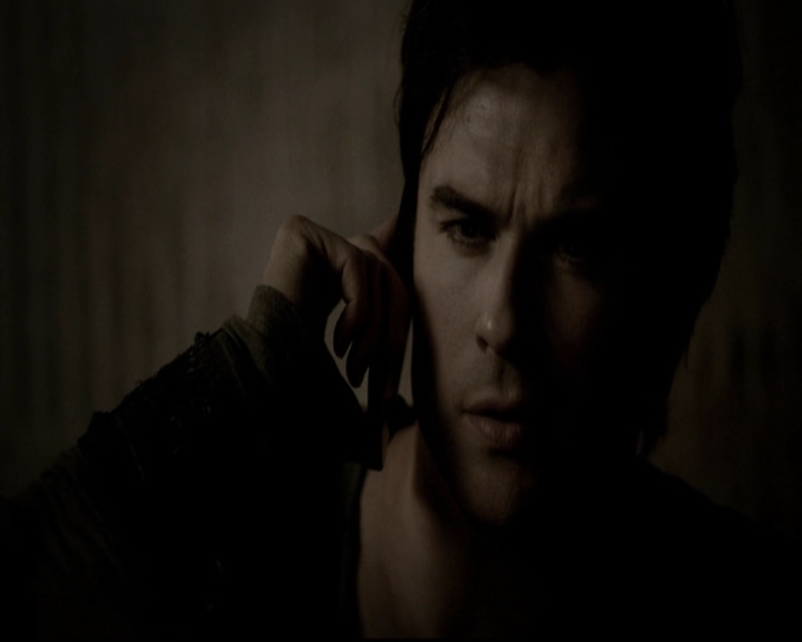 VampireDiariesWorld-dot-org_5x16WhileYouWereSleeping0420.jpg