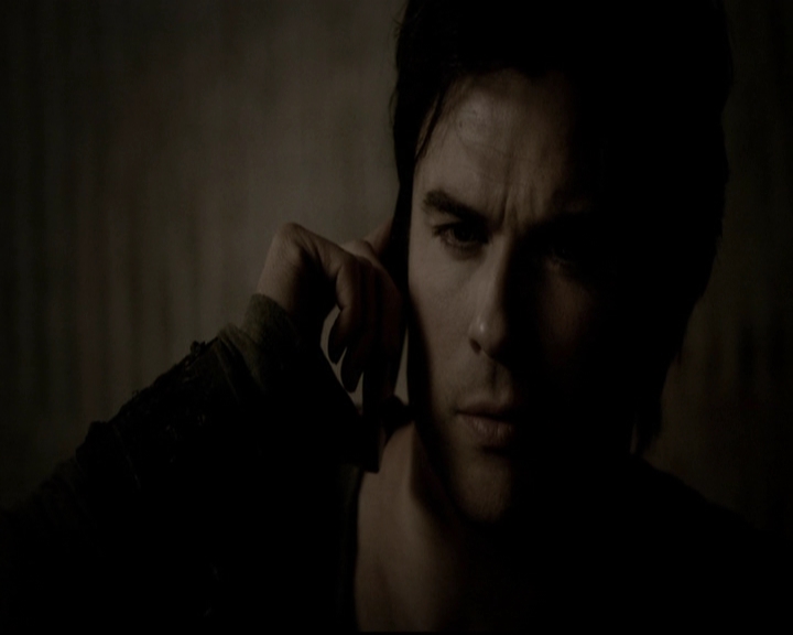 VampireDiariesWorld-dot-org_5x16WhileYouWereSleeping0421.jpg