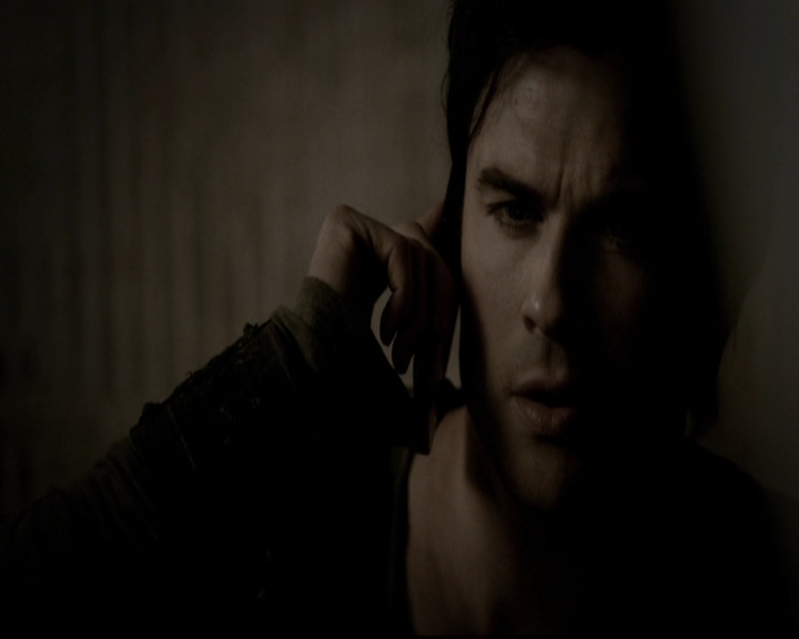 VampireDiariesWorld-dot-org_5x16WhileYouWereSleeping0423.jpg