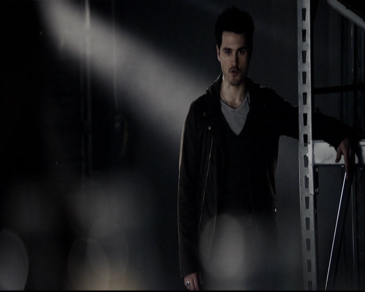 VampireDiariesWorld-dot-org_5x16WhileYouWereSleeping0459.jpg