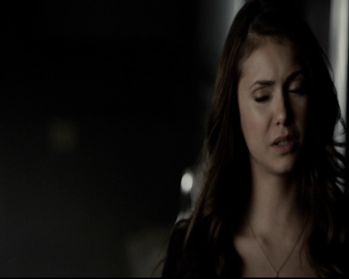 VampireDiariesWorld-dot-org_5x16WhileYouWereSleeping0636.jpg