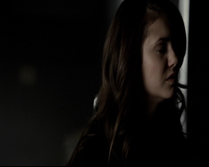 VampireDiariesWorld-dot-org_5x16WhileYouWereSleeping0637.jpg