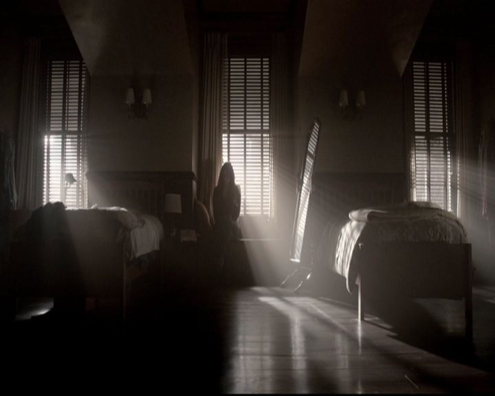 VampireDiariesWorld-dot-org_5x16WhileYouWereSleeping0871.jpg