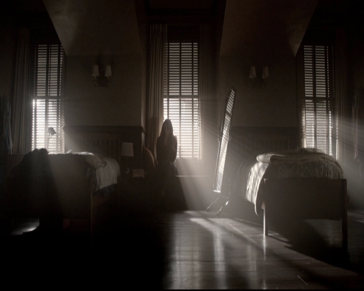 VampireDiariesWorld-dot-org_5x16WhileYouWereSleeping0872.jpg