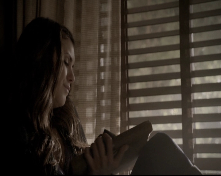 VampireDiariesWorld-dot-org_5x16WhileYouWereSleeping0877.jpg