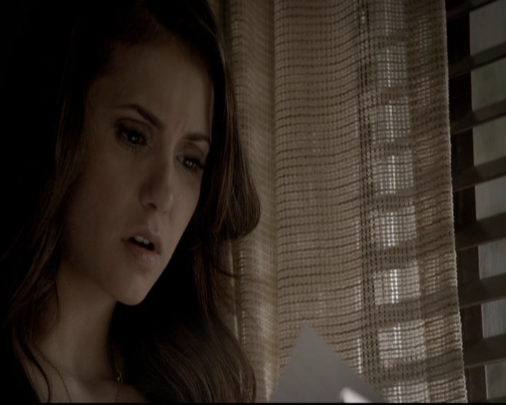 VampireDiariesWorld-dot-org_5x16WhileYouWereSleeping0891.jpg