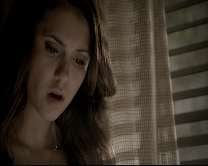 VampireDiariesWorld-dot-org_5x16WhileYouWereSleeping0898.jpg