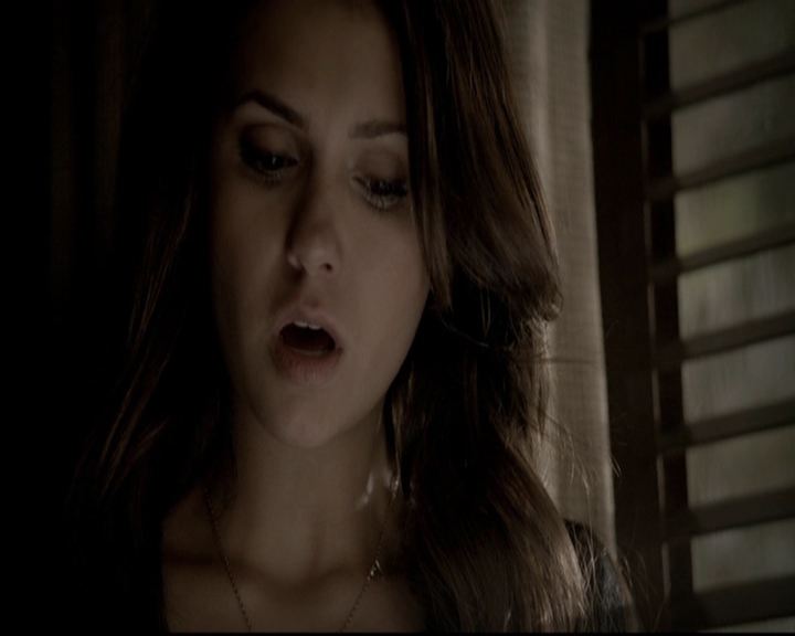 VampireDiariesWorld-dot-org_5x16WhileYouWereSleeping0900.jpg