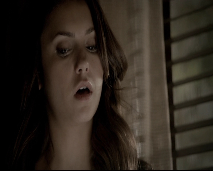 VampireDiariesWorld-dot-org_5x16WhileYouWereSleeping0901.jpg