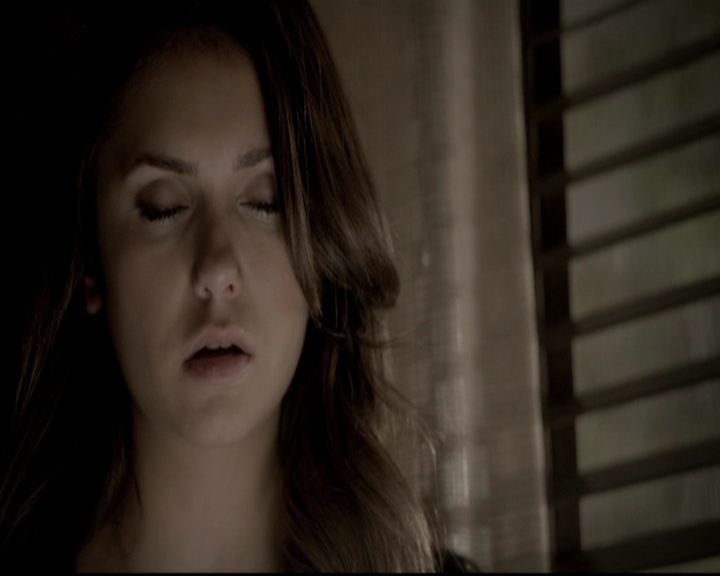 VampireDiariesWorld-dot-org_5x16WhileYouWereSleeping0905.jpg