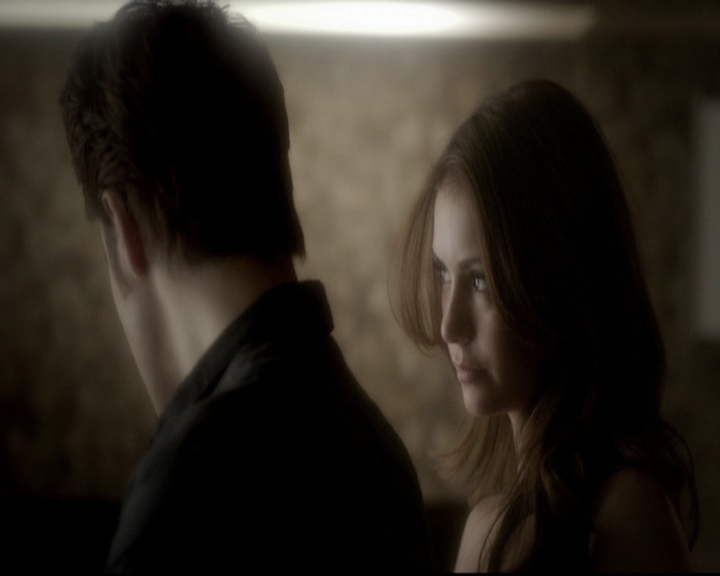 VampireDiariesWorld-dot-org_5x16WhileYouWereSleeping0939.jpg