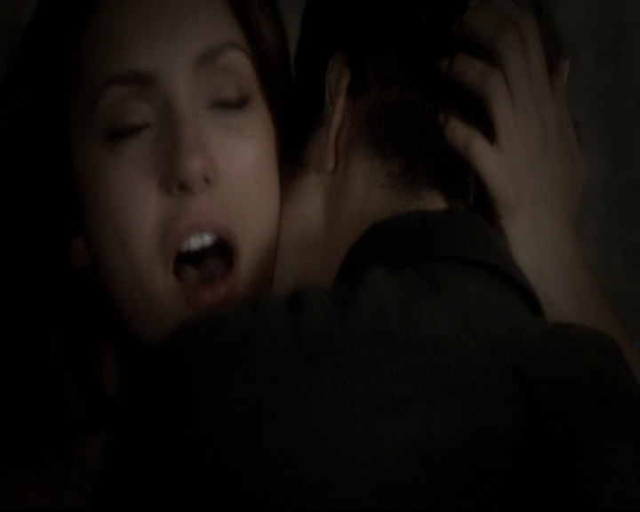VampireDiariesWorld-dot-org_5x16WhileYouWereSleeping0971.jpg