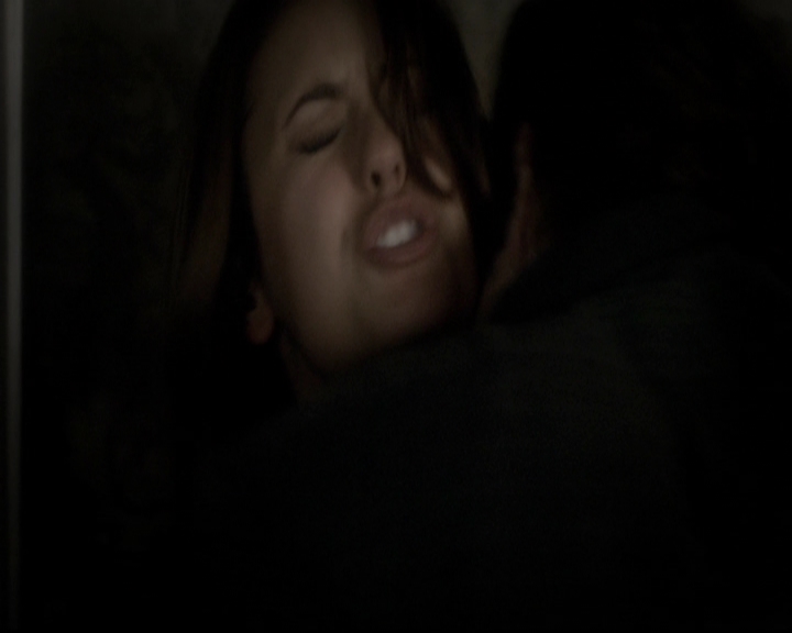 VampireDiariesWorld-dot-org_5x16WhileYouWereSleeping0980.jpg