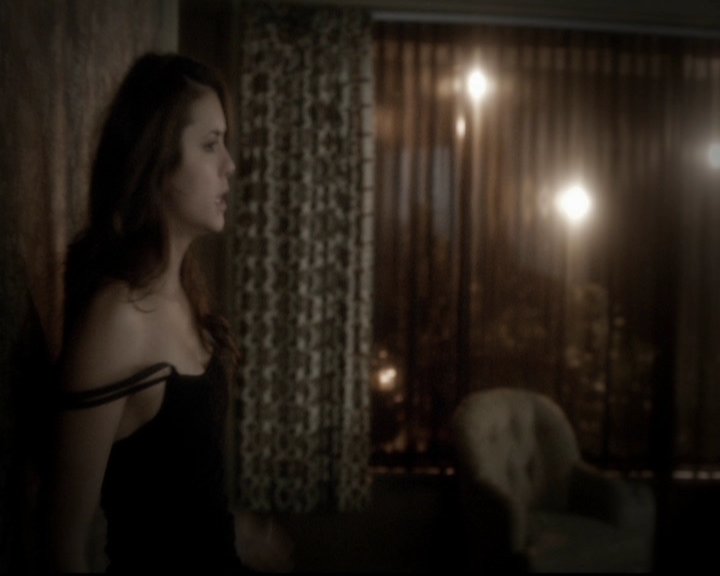 VampireDiariesWorld-dot-org_5x16WhileYouWereSleeping0981.jpg