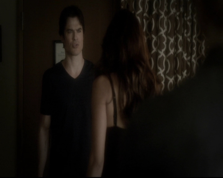 VampireDiariesWorld-dot-org_5x16WhileYouWereSleeping1009.jpg