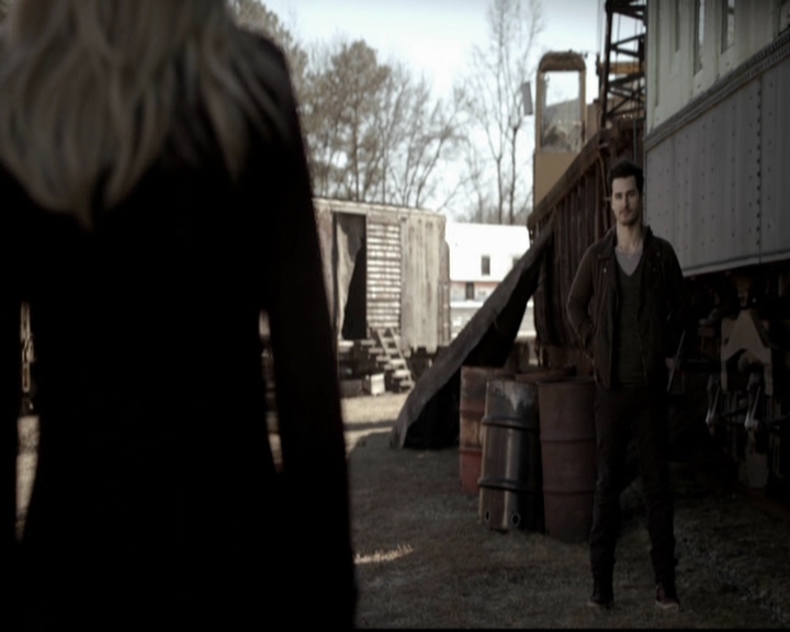 VampireDiariesWorld-dot-org_5x16WhileYouWereSleeping1069.jpg