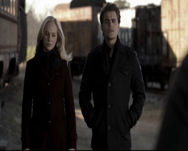 VampireDiariesWorld-dot-org_5x16WhileYouWereSleeping1070.jpg