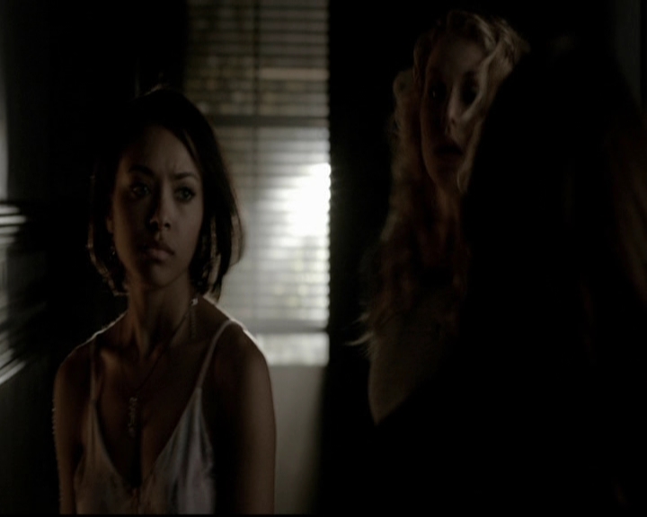 VampireDiariesWorld-dot-org_5x16WhileYouWereSleeping1747.jpg