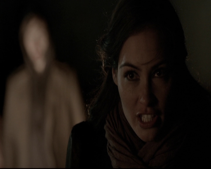 VampireDiariesWorld-dot-org_5x16WhileYouWereSleeping1814.jpg