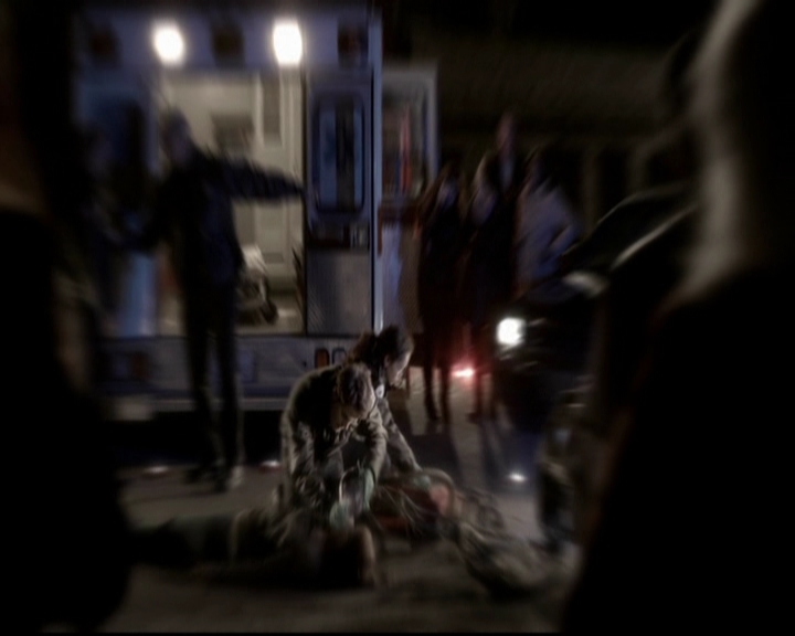 VampireDiariesWorld-dot-org_5x16WhileYouWereSleeping1830.jpg