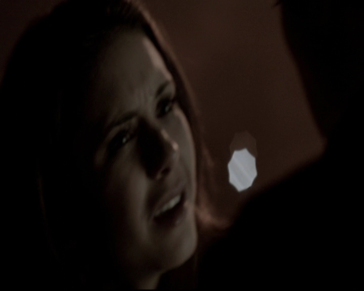 VampireDiariesWorld-dot-org_5x16WhileYouWereSleeping1989.jpg