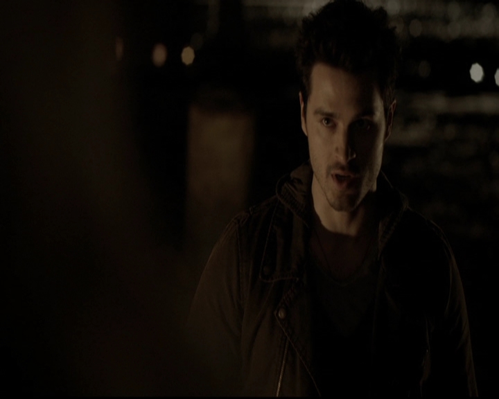 VampireDiariesWorld-dot-org_5x16WhileYouWereSleeping2097.jpg