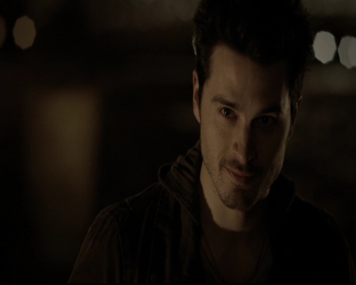 VampireDiariesWorld-dot-org_5x16WhileYouWereSleeping2099.jpg