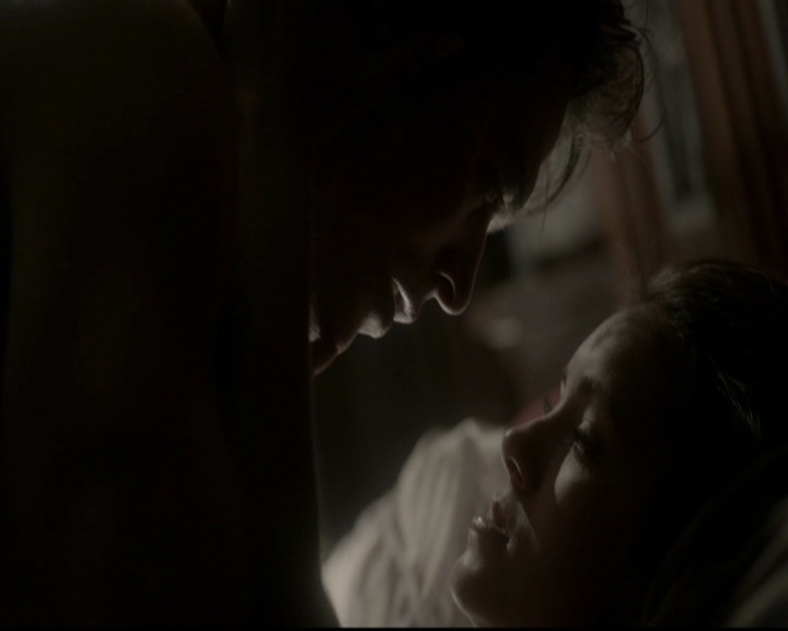 VampireDiariesWorld-dot-org_5x16WhileYouWereSleeping2313.jpg