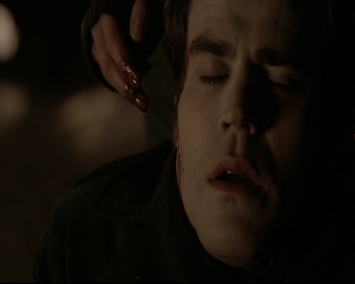 VampireDiariesWorld-dot-org_5x17RescueMe0085.jpg