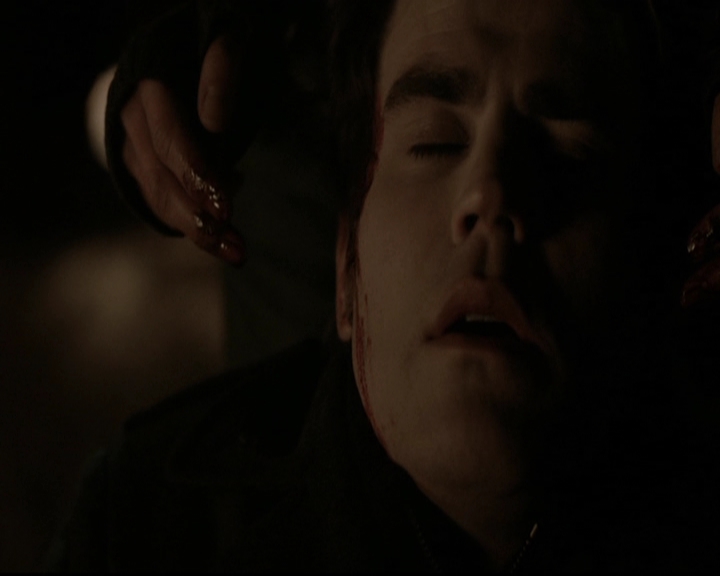 VampireDiariesWorld-dot-org_5x17RescueMe0086.jpg